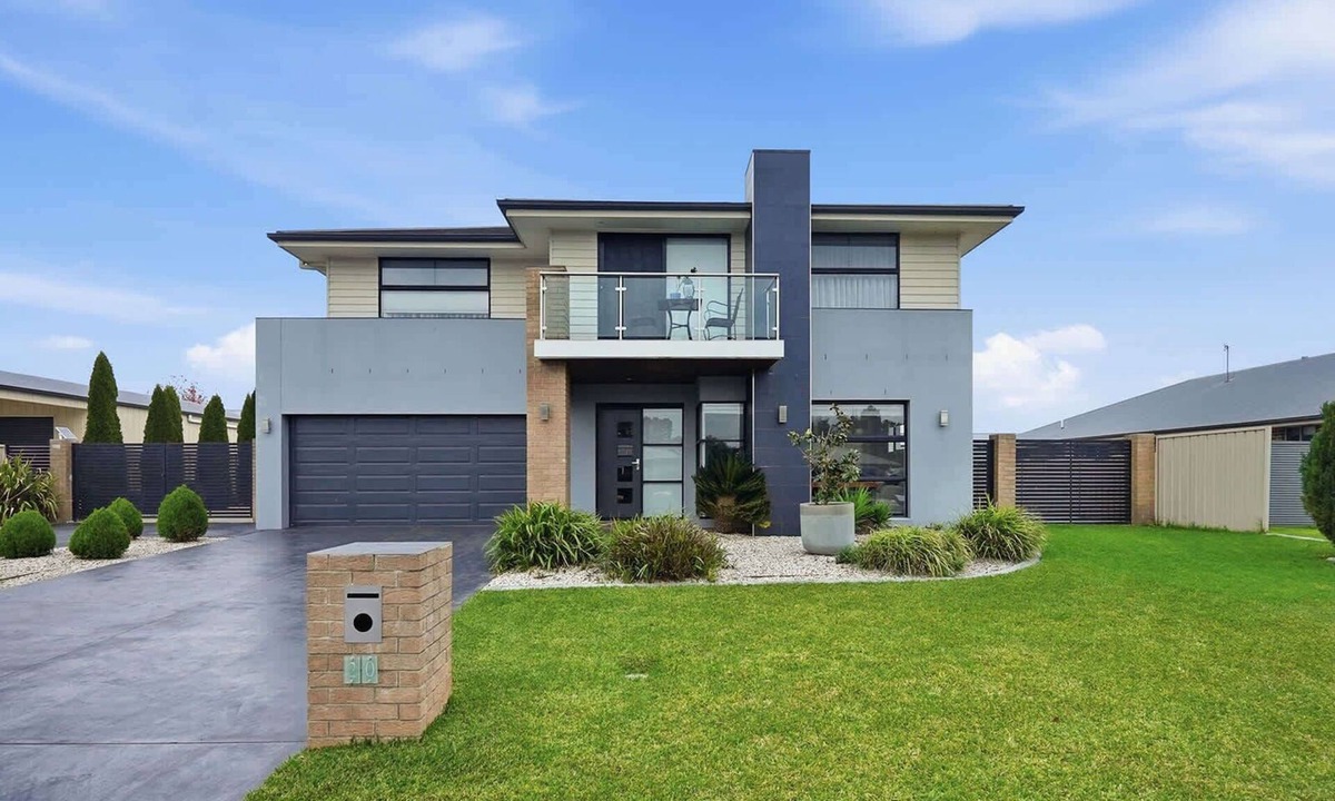 Calare House | Bowman Retreat, Modern Family Home
