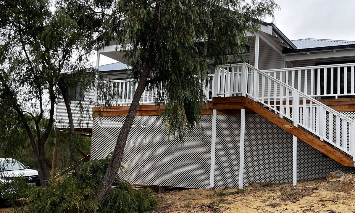 Bremer Bay House | Brand new elevated spacious 3 bedroom house walking distance to all amenities.