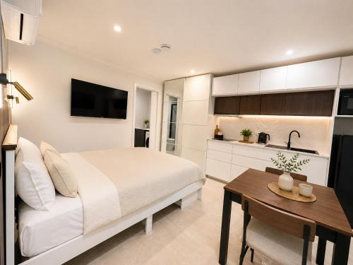 Willetton House | Brand New Studio Retreat in Perth