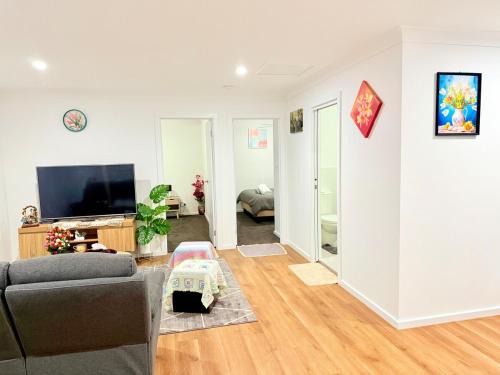 Singleton Heights Apartment | Brand New Two Bedroom Modern Retreat in Singleton