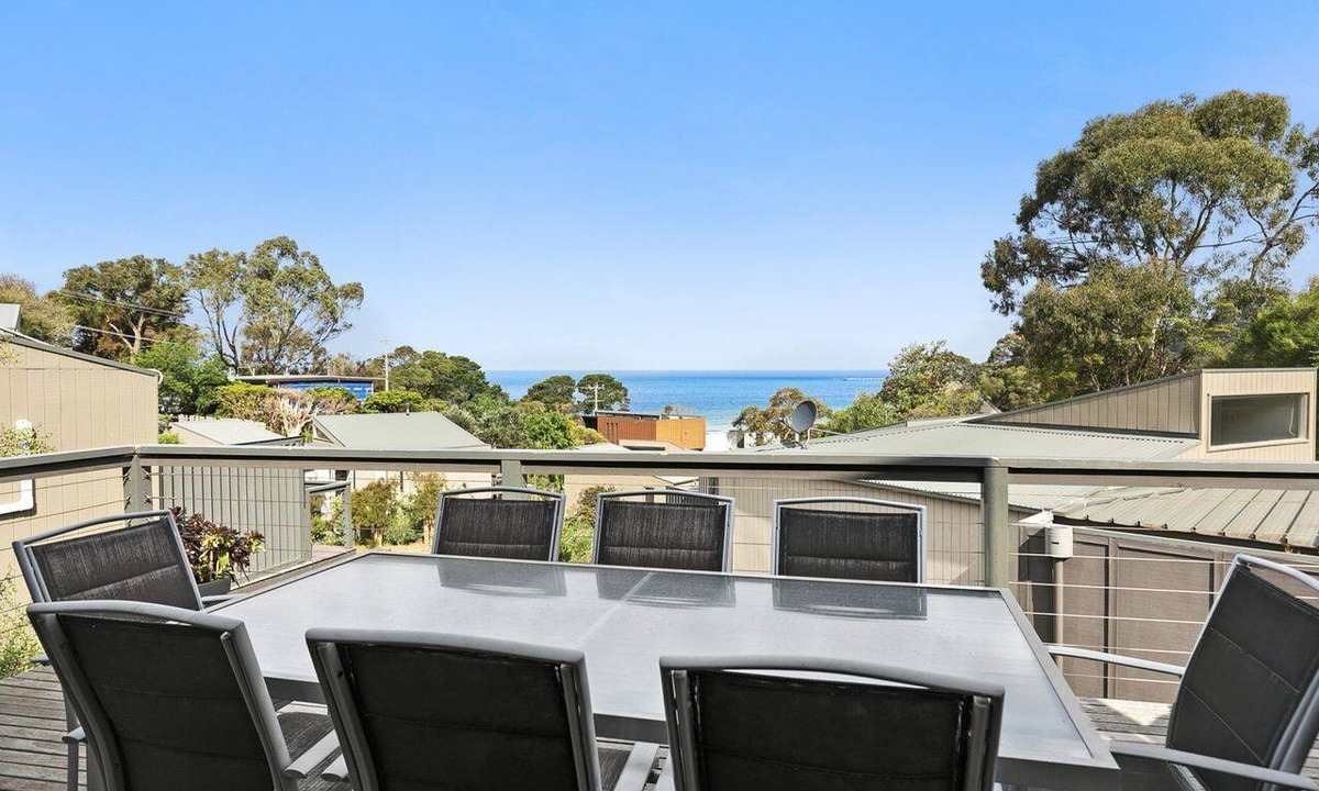 Lorne House | Breakers 4
