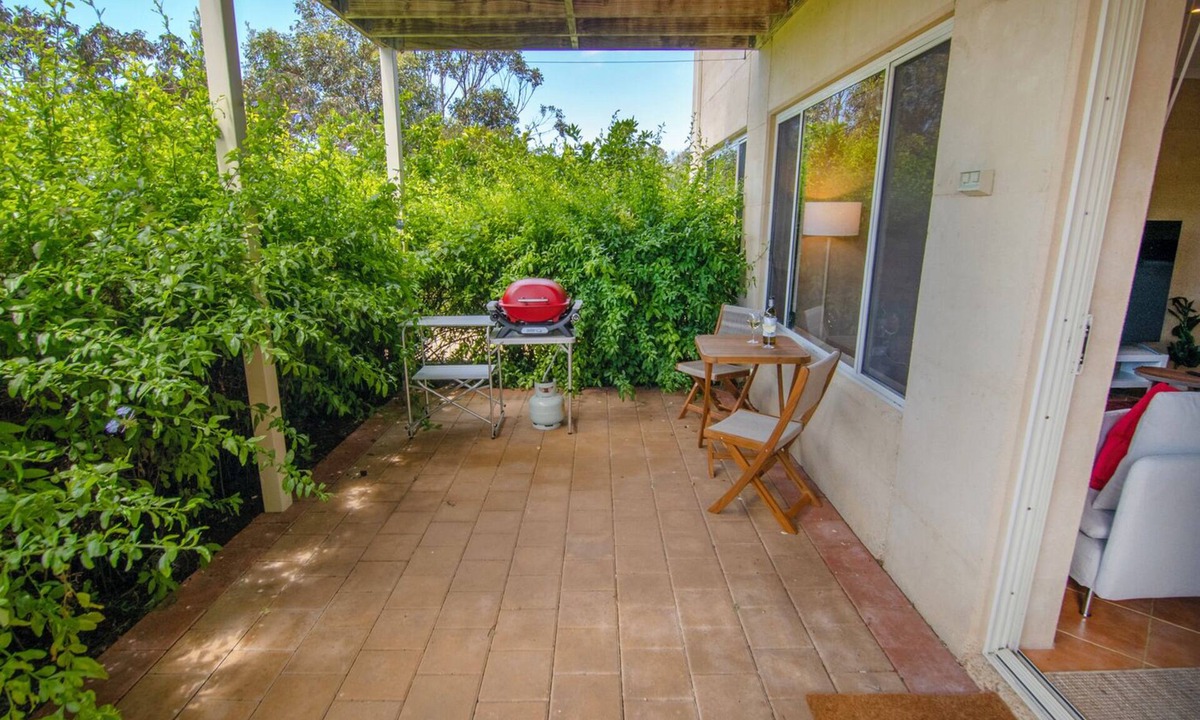 Goode Beach Apartment | Breaksea Escape - Garden Apartment