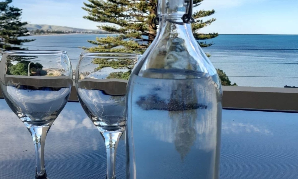Encounter Bay Apartment | Breeze @ the Bay - absolute seafront apartment