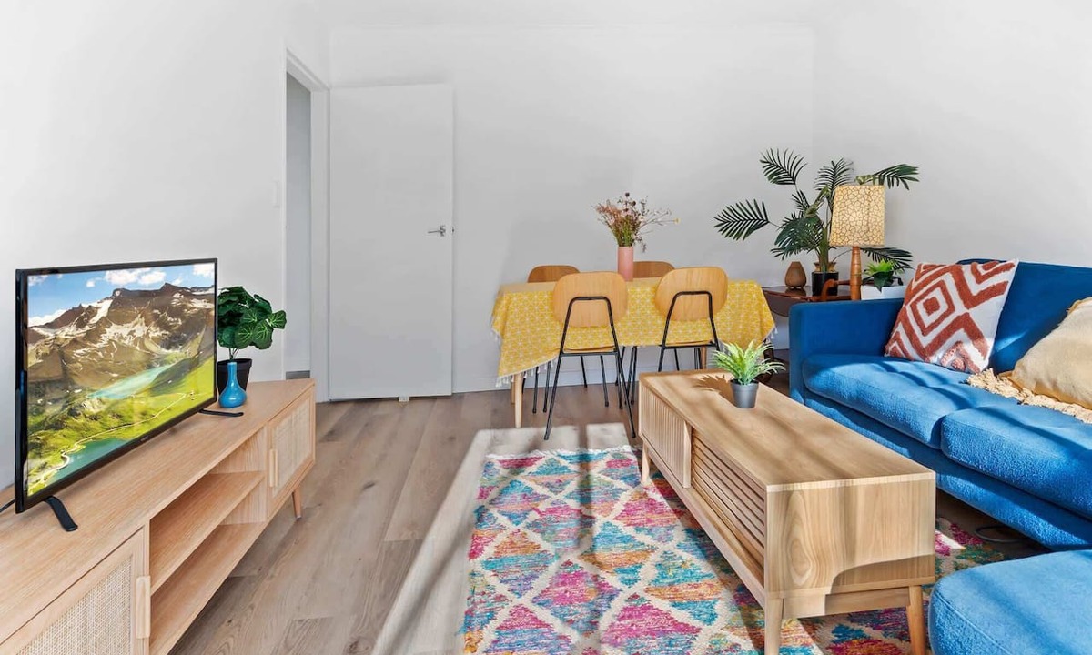 Kingsville Apartment | Bright 1-Bed Retreat in Kingsville
