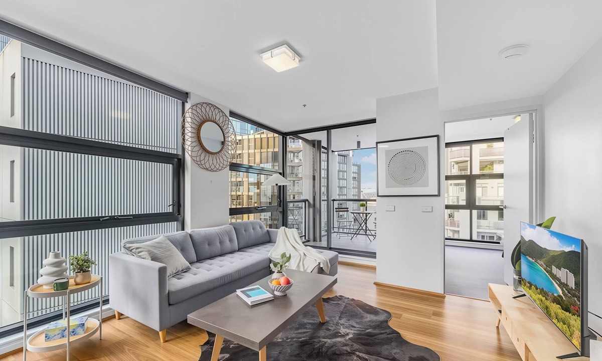 Surry Hills Apartment | Bright 1BD apartment in Sydney CBD, Pool and Gym