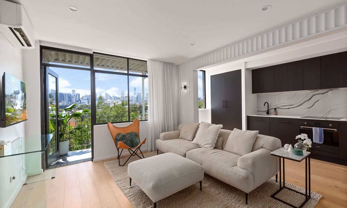 Glebe Apartment | Bright 2-Bed Apt with Spectacular Bridge Views