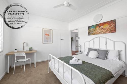 Ryde House | Bright Queen Room - Central Location at Ryde - Shared Bathroom and Amenities