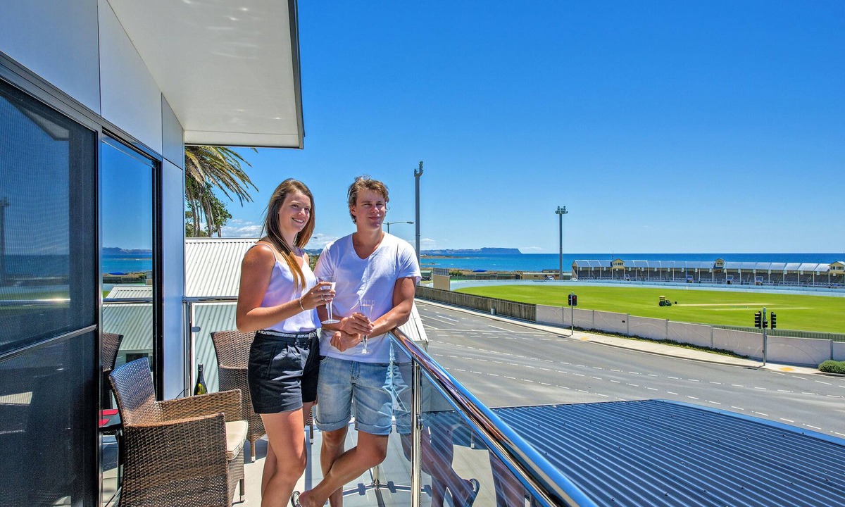 Burnie Hotel | Burnie by the Bay Apartments