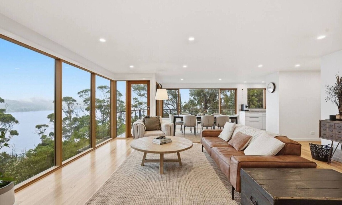 Tinderbox House | Bush Escape with Water Views