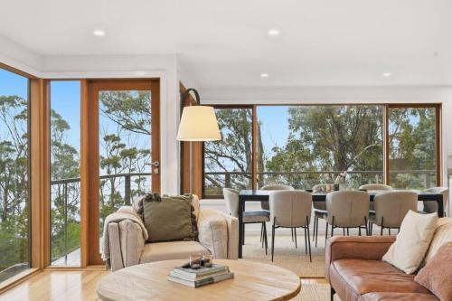 Tinderbox House | Bush Escape with Water Views