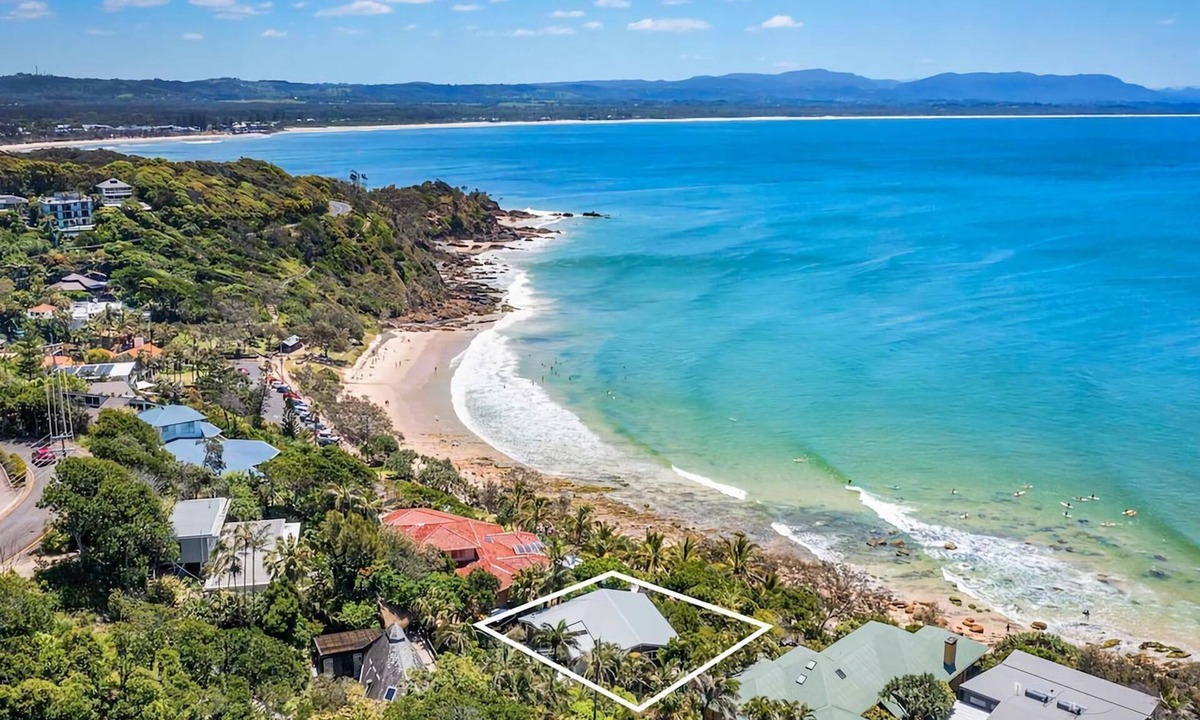 Byron Bay House | Byron Bay Accom - Wategos Beach House - 33 Marine Parade - Pet Friendly