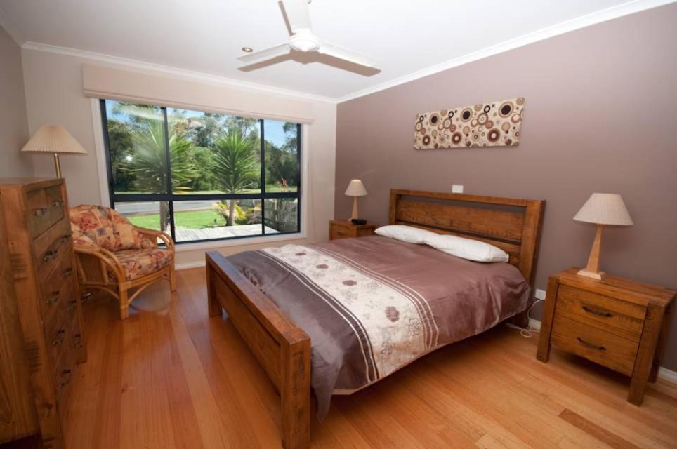 Lakes Entrance House | Cambroe - Spacious Family Retreat