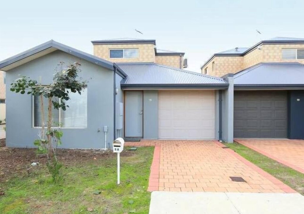 Cannington House | Cannington Home Accommodation House 3 (3 bedrooms & 2 bathrooms)