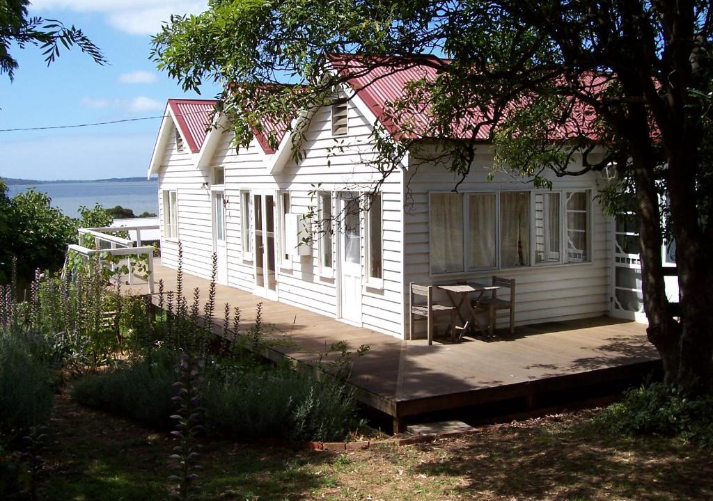 Rhyll House | Captain Lock's Cottage