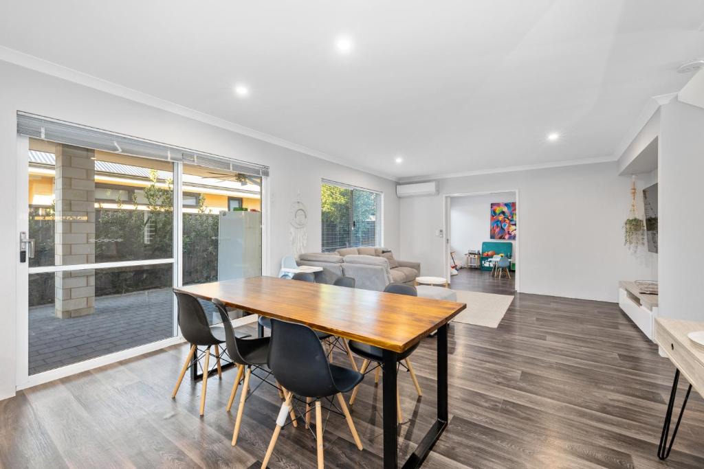 Carlisle House | Carlisle 4BR Family Home 3 Miles To Optus Stadium