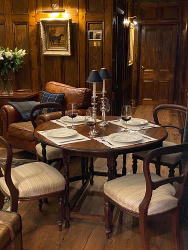 Crafers Villa | Carriage House 1884