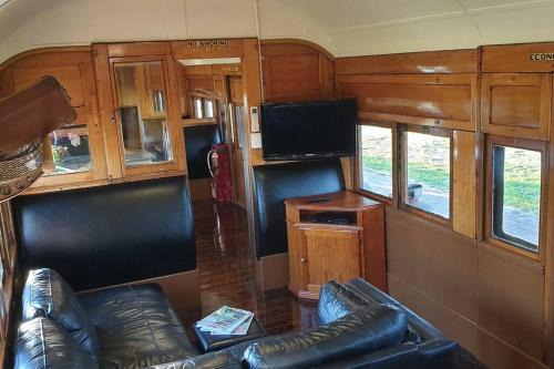 Roslynmead House | Carriages Waterfront