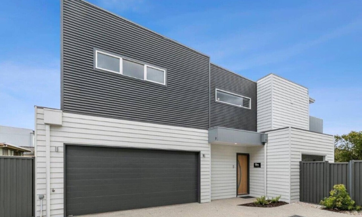 Ocean Grove House | Casa EMEC! Pets welcome, aircon, central, sleeps 7