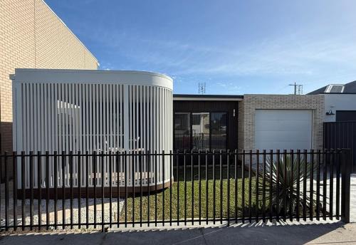 Lakes Entrance House | Castaway 2br Waterfront Lakes Entrance