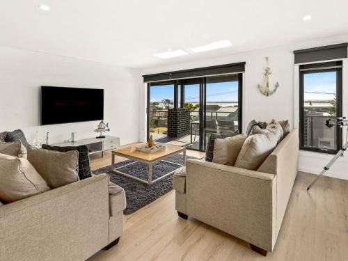 San Remo House | Castaway Views