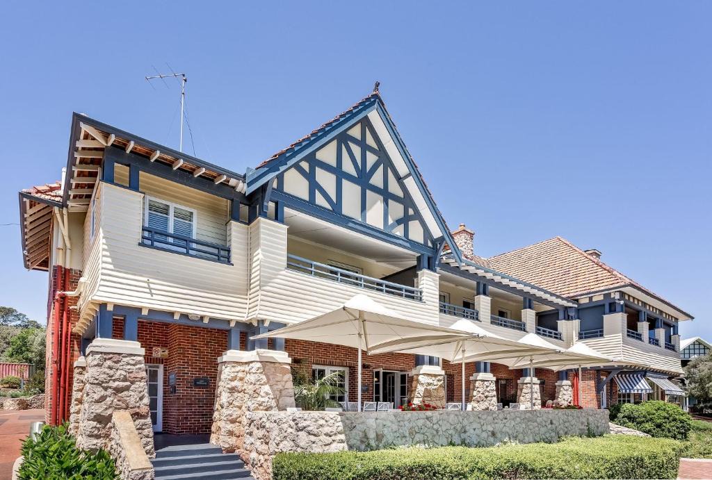 Yallingup Hotel | Caves House Apartments Yallingup
