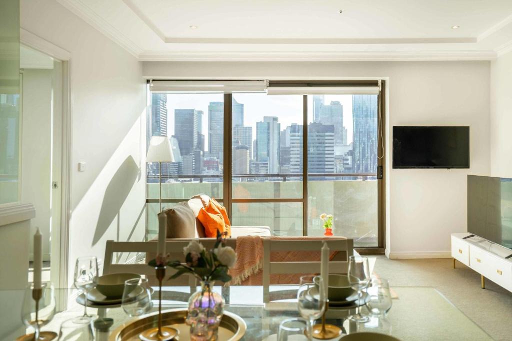 Chinatown Apartment | CBD City View Mantra 2B1B APT