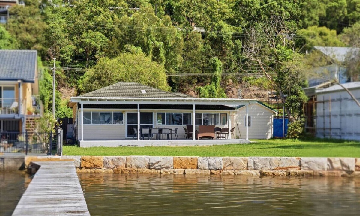 Koolewong House | Central Coast Waterfront | 2BR + Jetty Access