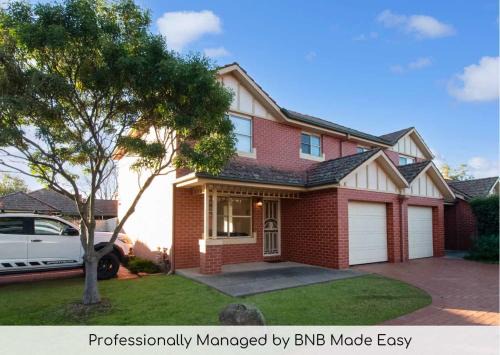 Wagga Wagga Apartment | Central Escape - Walk to CBD, Cosy & Convenient