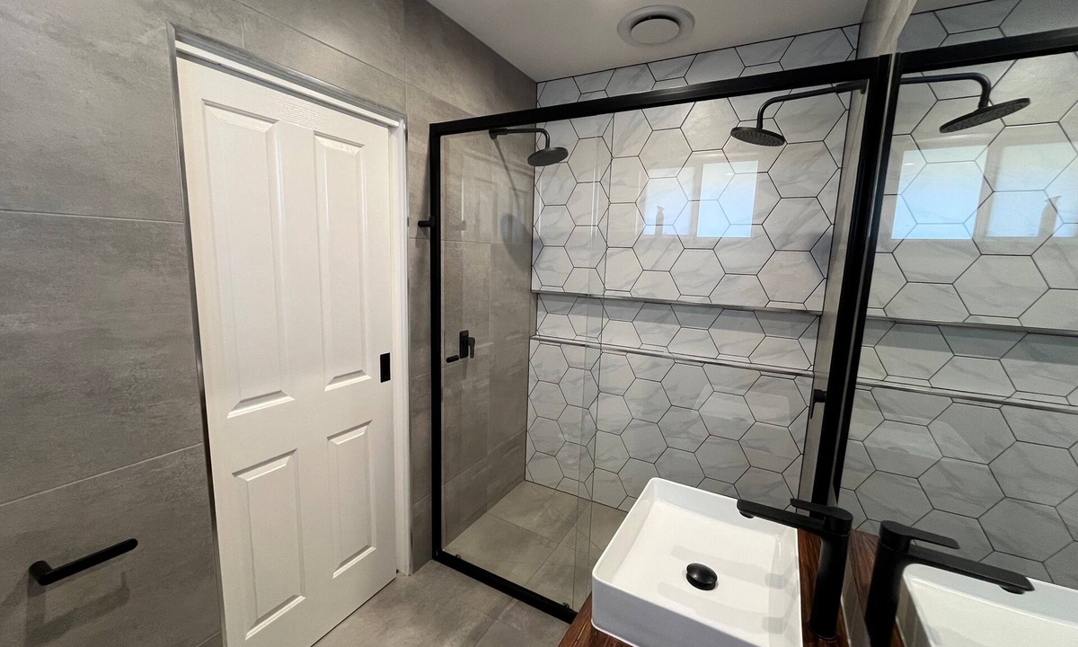 Golden Square House | Centrally Located and Fully Renovated Home