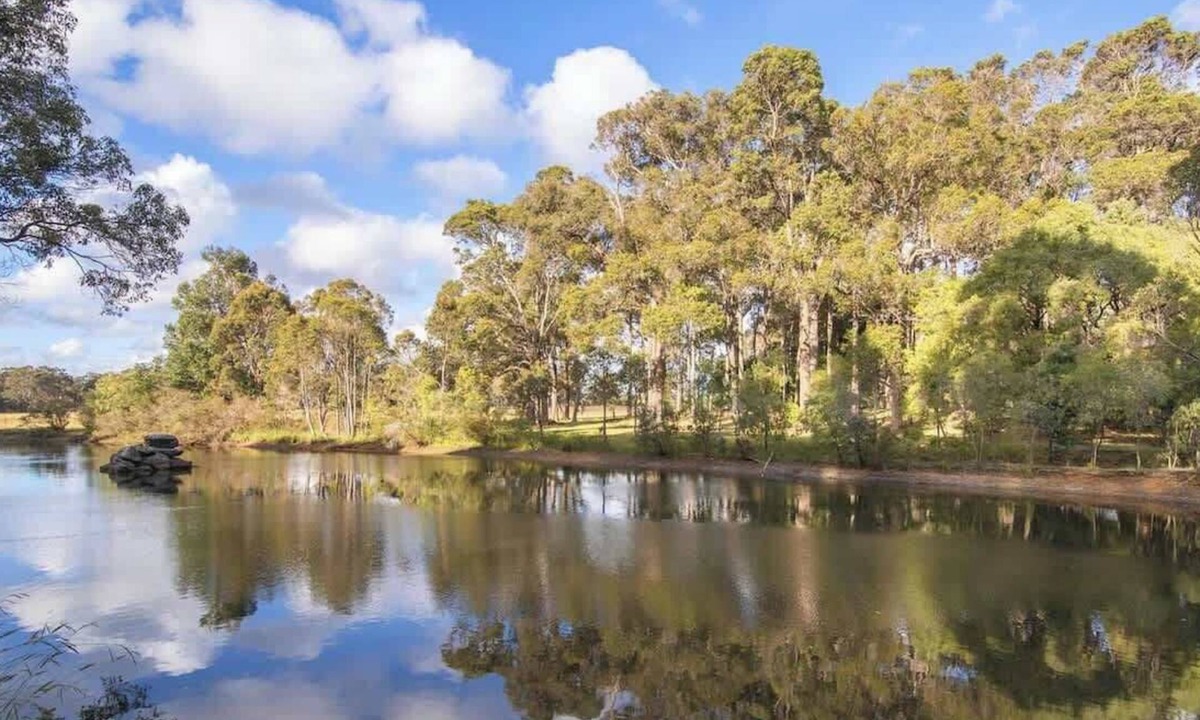 Margaret River Apartment | Chambré Estate Malbec - experience elegant luxury