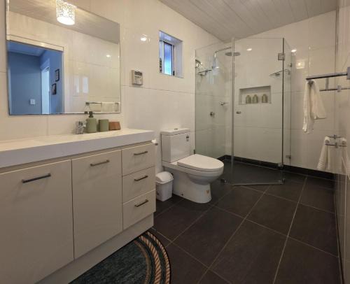 Exeter House | Chandelle Park Farm Stay