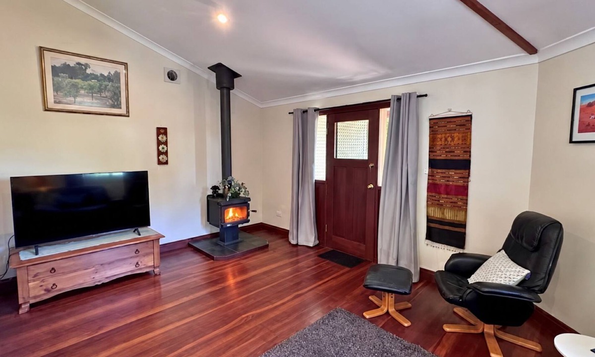 Nannup House | Charming Nannup Retreat – Family Friendly Comfort Near Town