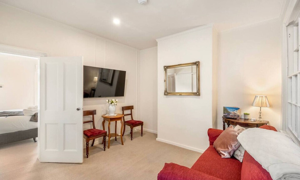 North Hobart House | Charming North Hobart Cottage | 3 King Beds