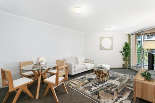 Chatswood Apartment | Chatswood charm - Convenience meets poolside views - HELP7