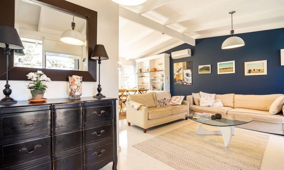 Sorrento Cottage | Chiara`s Art Cottage | Coastal Garden Retreat