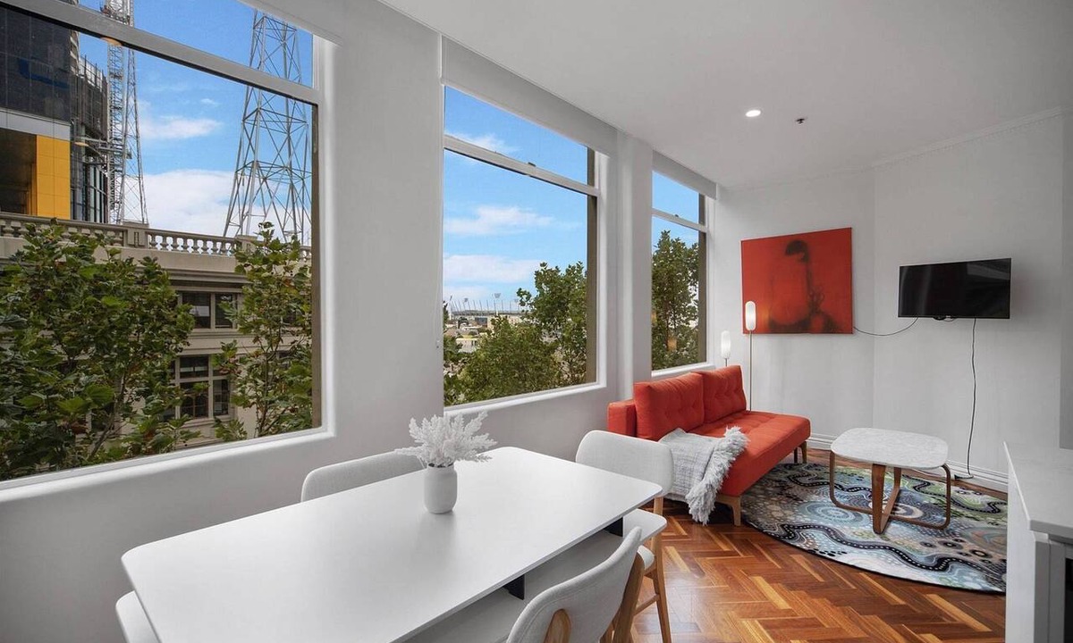 Melbourne Central Business District Apartment | Chic 1-Bed Apartment In the Heart of Melbourne