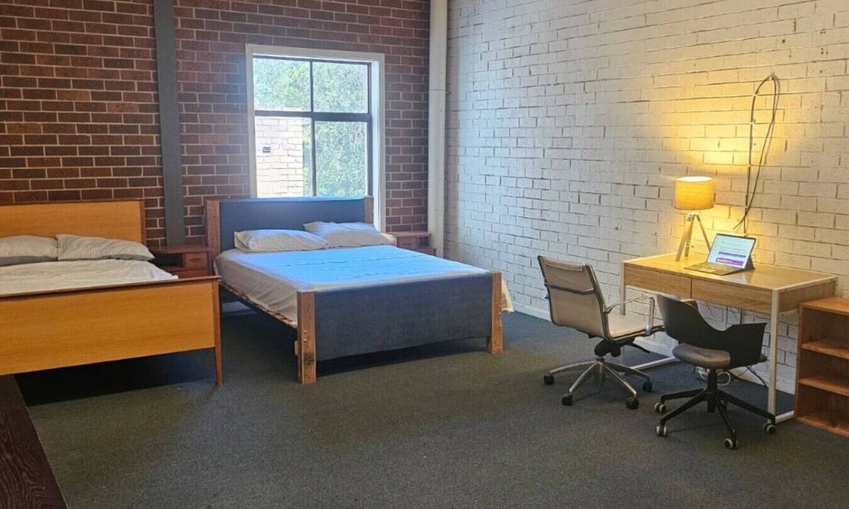 Brunswick East House | Chill Queen Suite (Workaholics Paradise)
