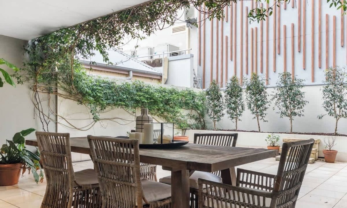 Newcastle Apartment | City Escape - Newcastle CBD - Location Location