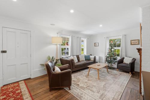 Hobart Central Business District House | City & Heritage - Stylish 2 Bed Cottage in Hobart