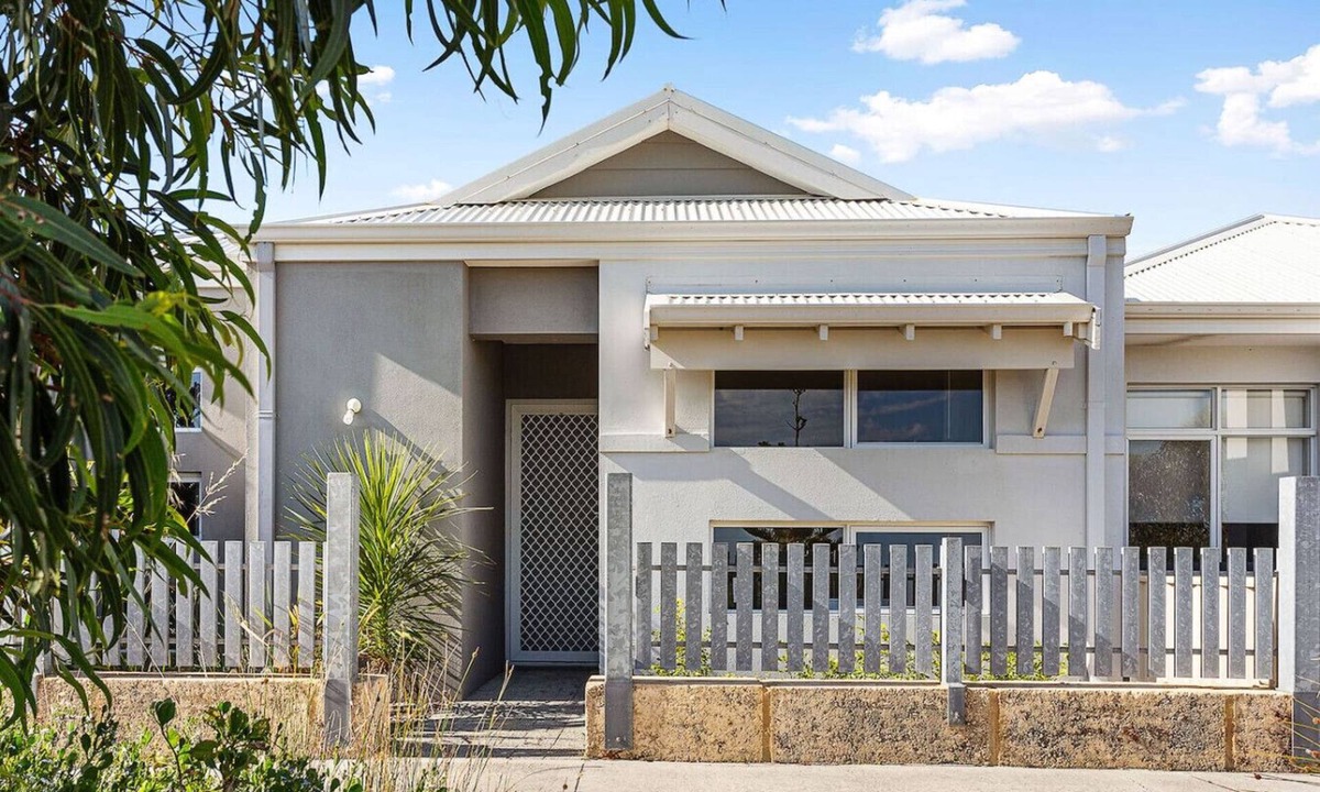 Alkimos House | Coastal Beauty in Alkimos