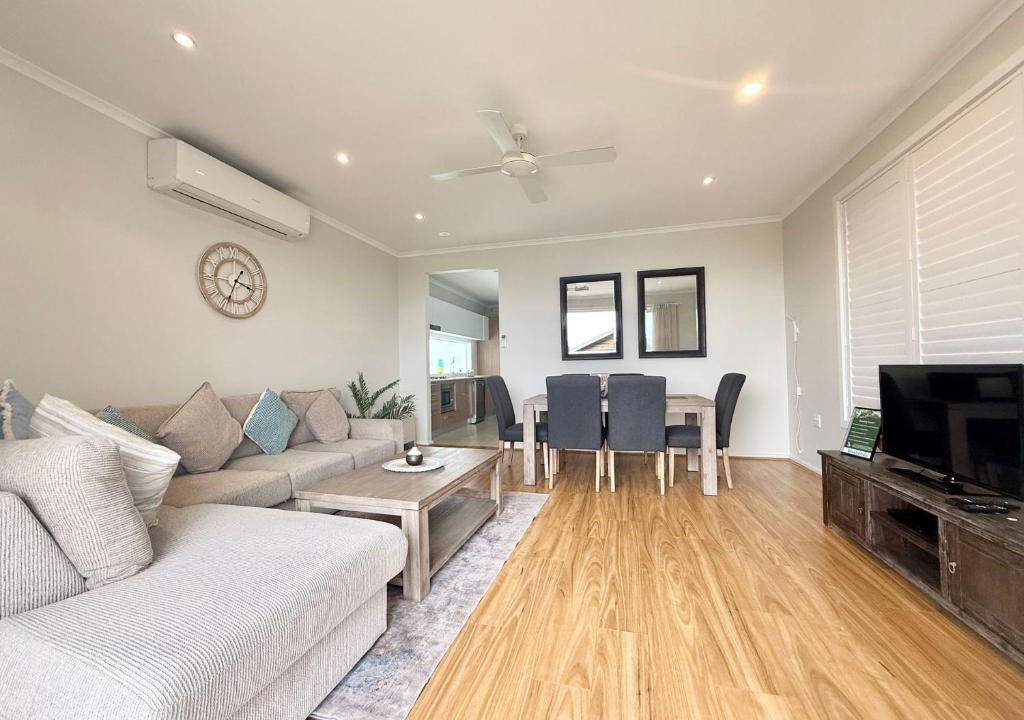 Caves Beach Villa | Coastal Breeze at Caves Beach Villas