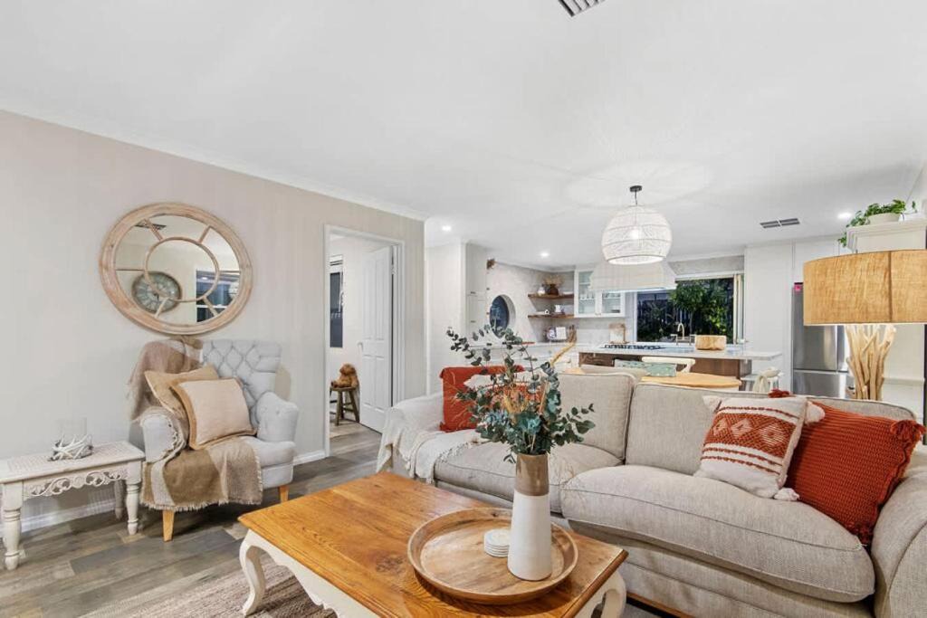 Scarborough Apartment | Coastal Retreat Modern Home in Scarborough