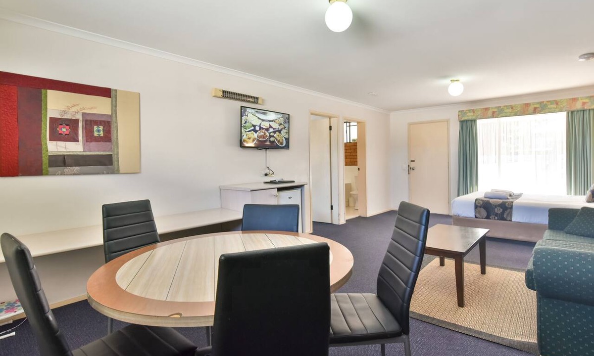Coffs Harbour Hotel | Coffs Windmill Motel