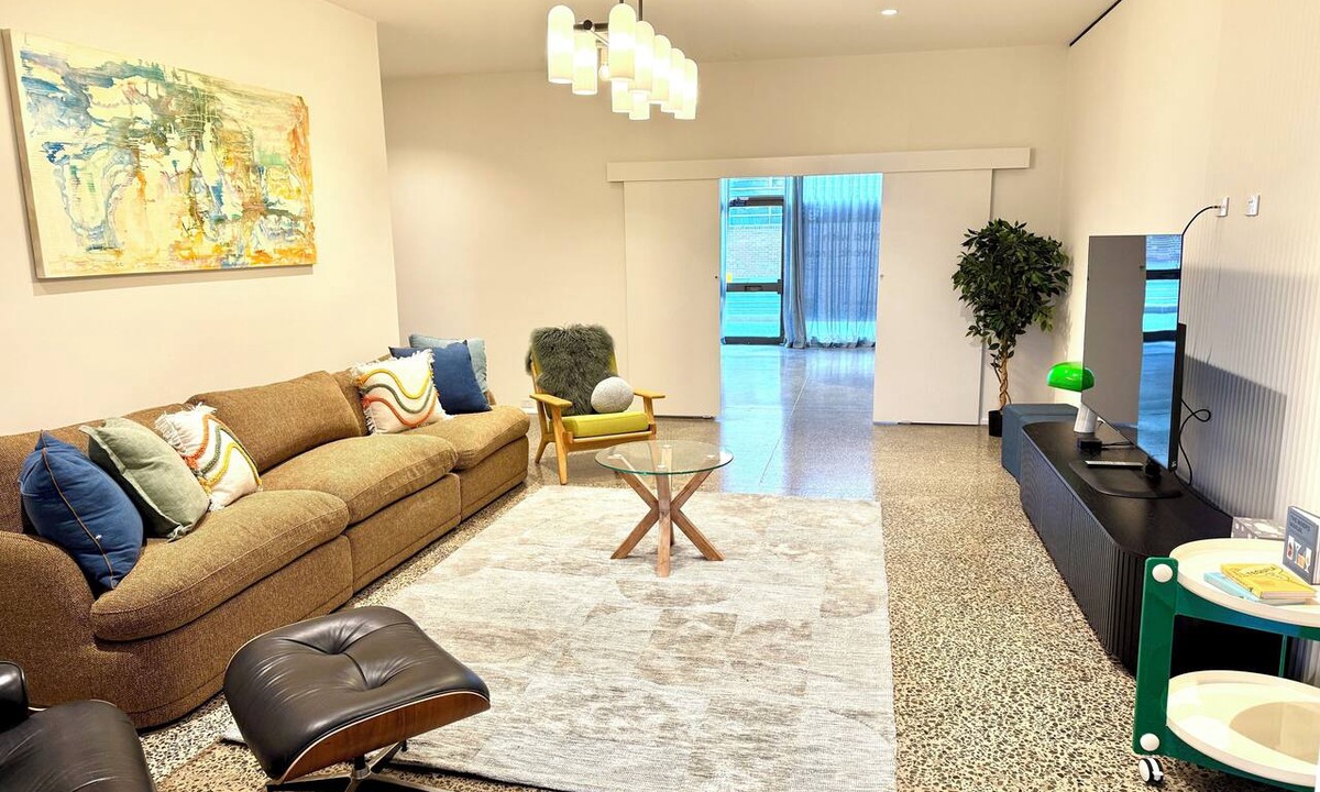 Collingwood House | COLLINGWOOD HAVEN-3beds, 4 bath +GARAGE -6 guests-Walk to CBD, stylish open plan