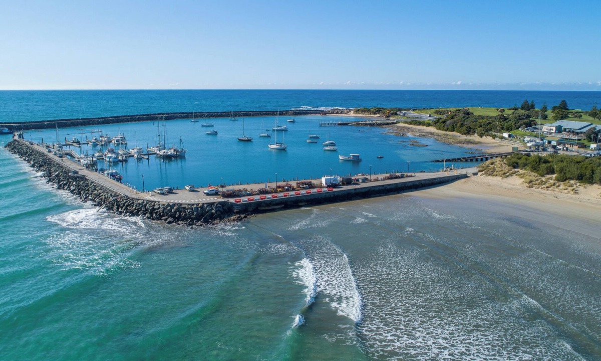 Apollo Bay Hotel | Comfort Inn The International