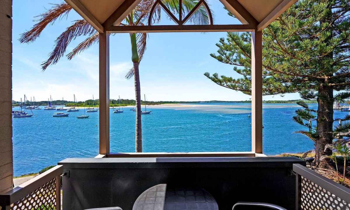 Port Macquarie Hotel | Comfort Resort Waters Edge