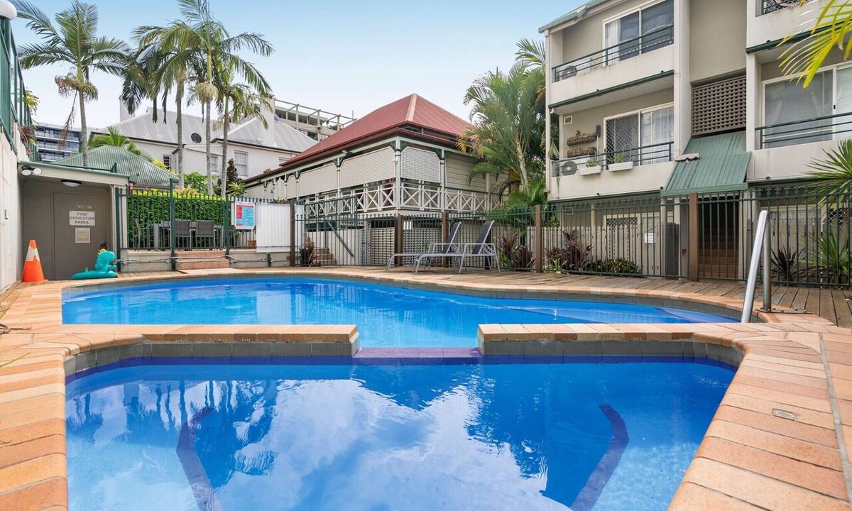 South Brisbane Apartment | Comfortable Stay with Pool Access