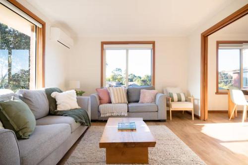 West Launceston House | Comfortable Town House Near City