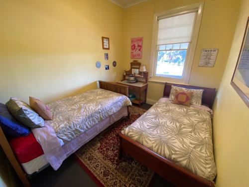 Kaniva Hotel | COMMERCIAL HOTEL KANIVA call to save dollars