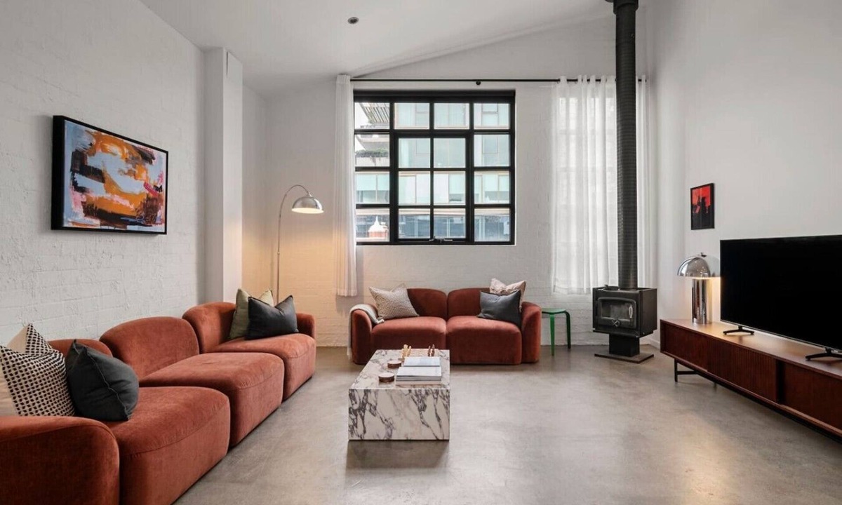 Collingwood Villa | Converted Warehouse Townhouse